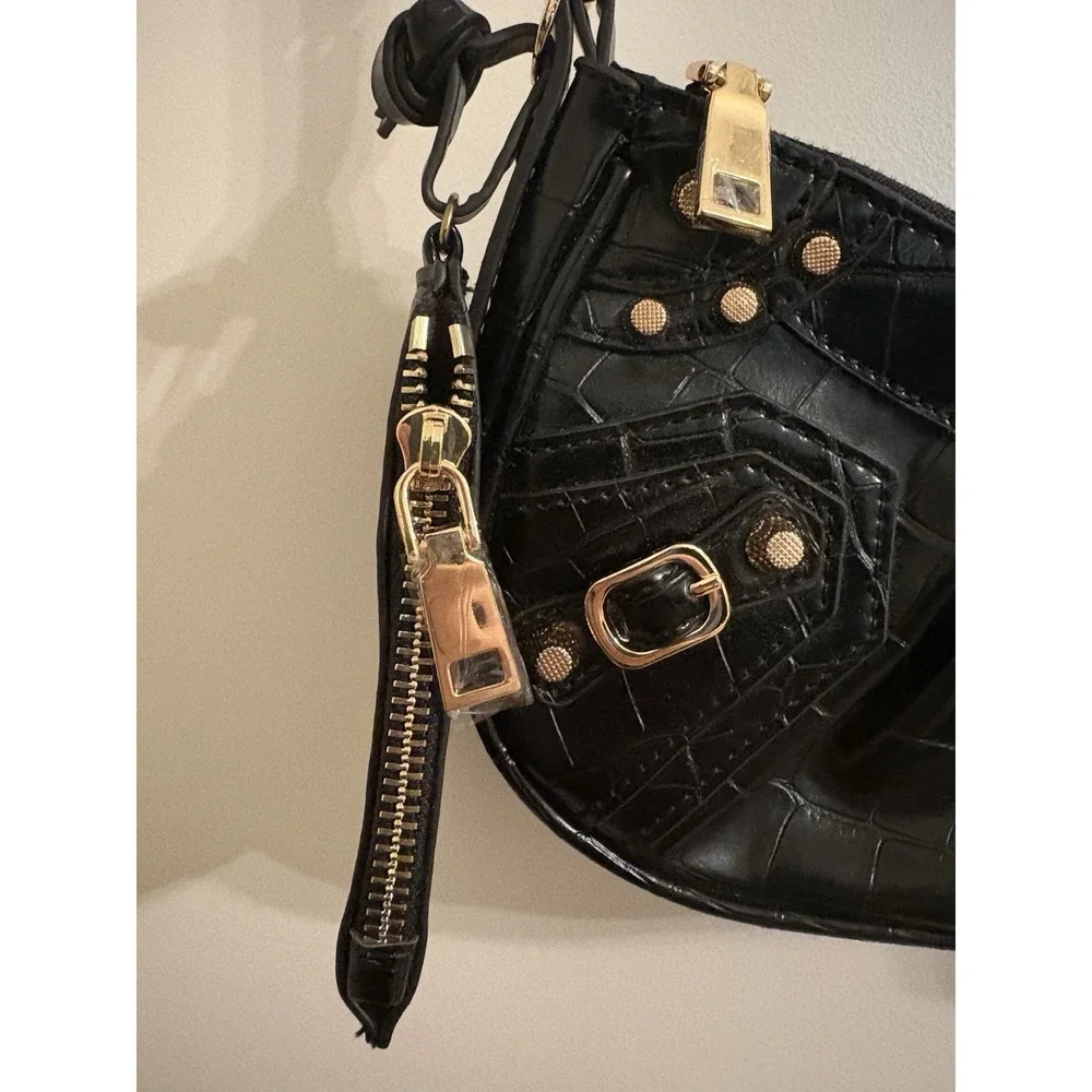 Urban Expressions Black Crossbody Vegan Leather Crocodile Print NWT Bellatrix